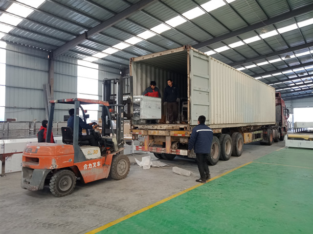 60KW pepper powder microwave sterilizing machine loading container ship to IRAN 