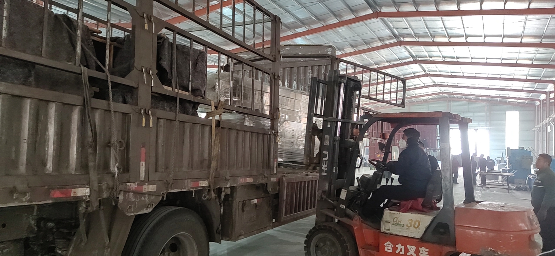 200kgs per hour capacity of puffed corn powder production line loading for client in FuShun City, China